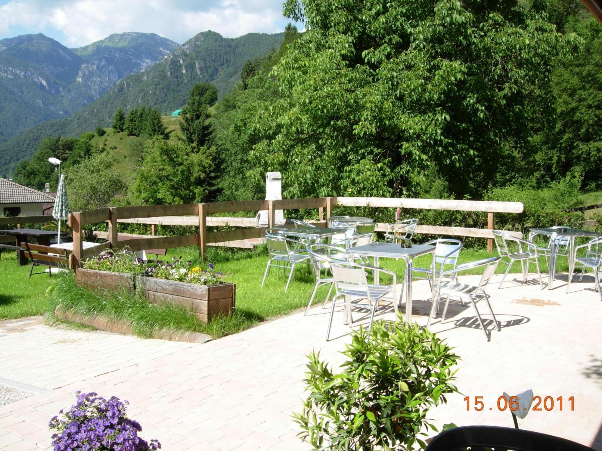 B&B Ledro AFFITTACAMERE Mezzolago Exterior foto