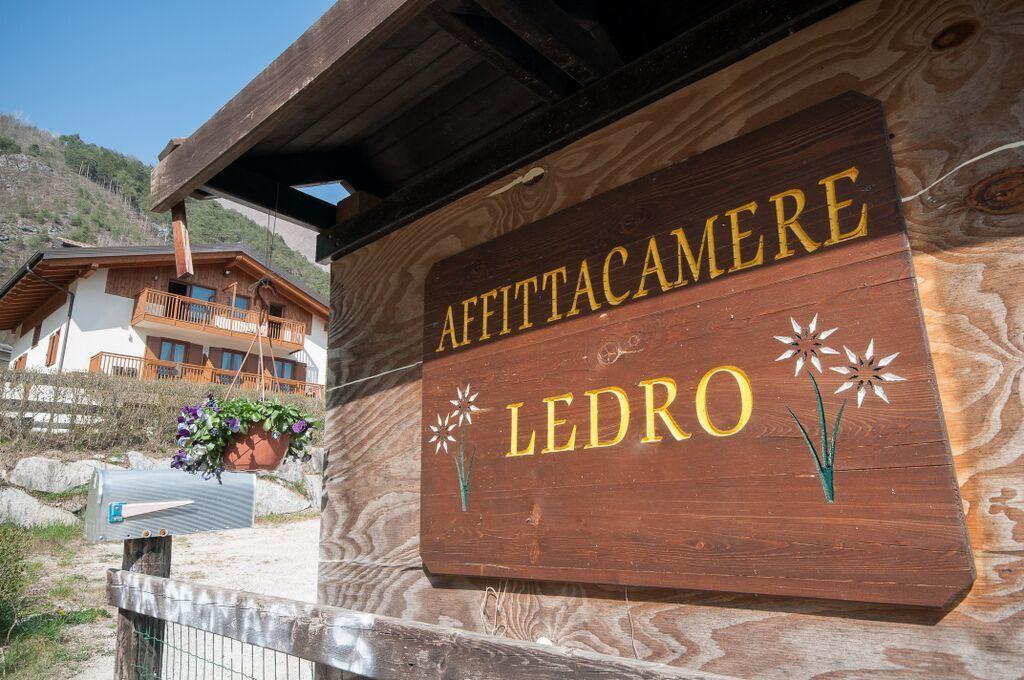 B&B Ledro AFFITTACAMERE Mezzolago Exterior foto