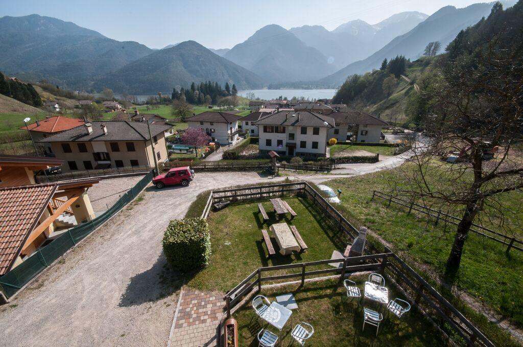 B&B Ledro AFFITTACAMERE Mezzolago Exterior foto